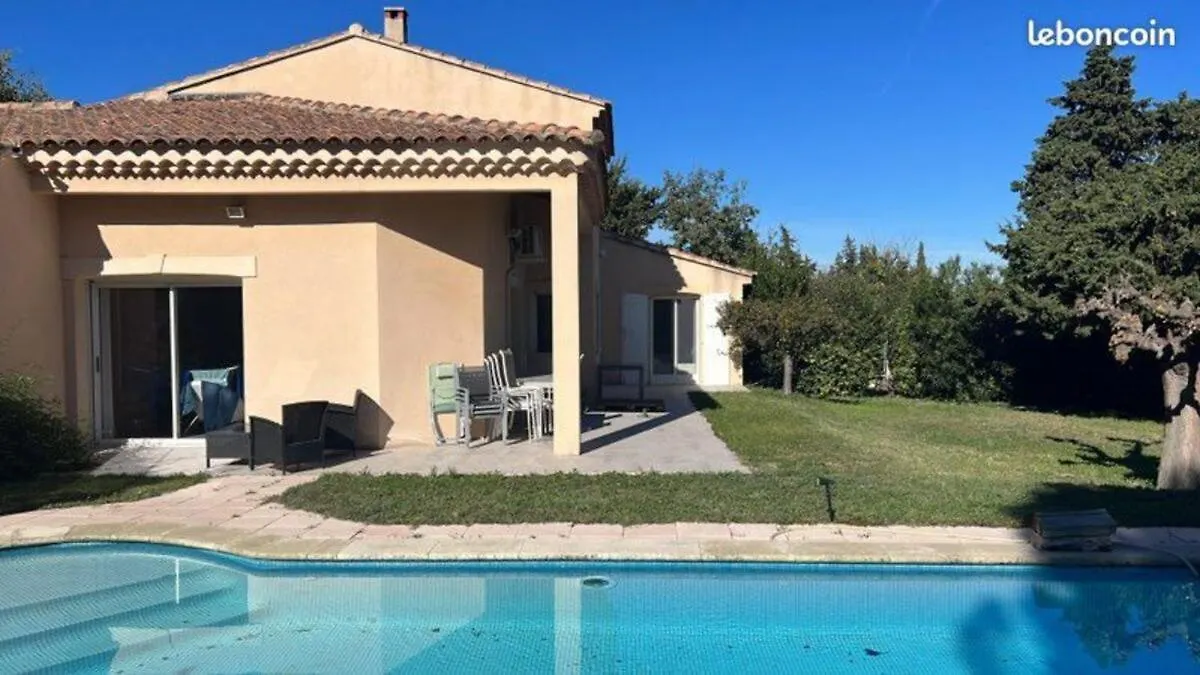 Villa Avec Piscine Chateauneuf-de-Gadagne Holiday home