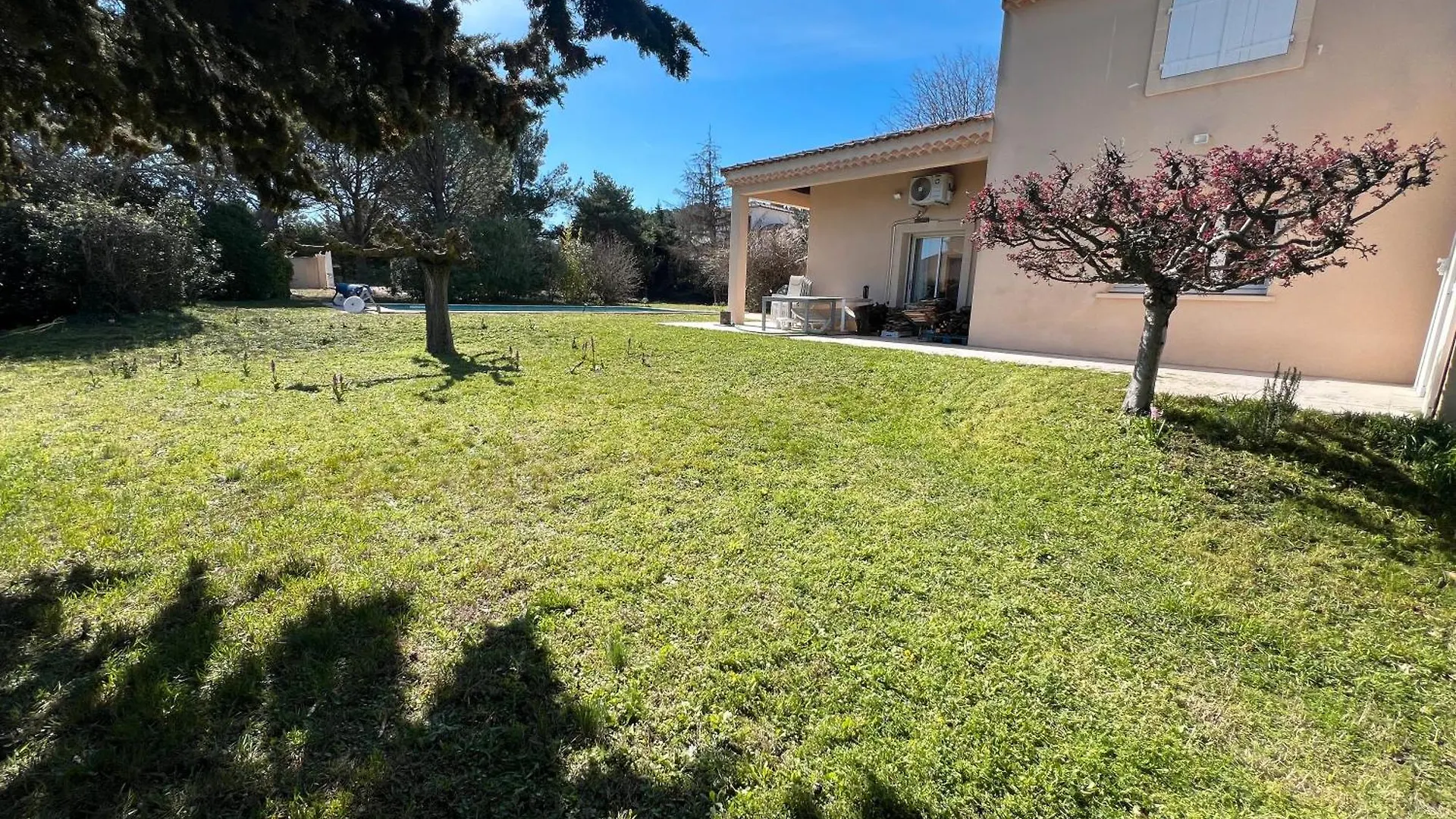 Villa Avec Piscine Chateauneuf-de-Gadagne France